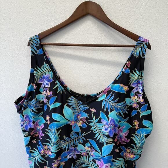 Swimsuits For All One Piece Swim Dress Women Plus Size 30 Blue Black Floral NWT - Picture 3 of 7